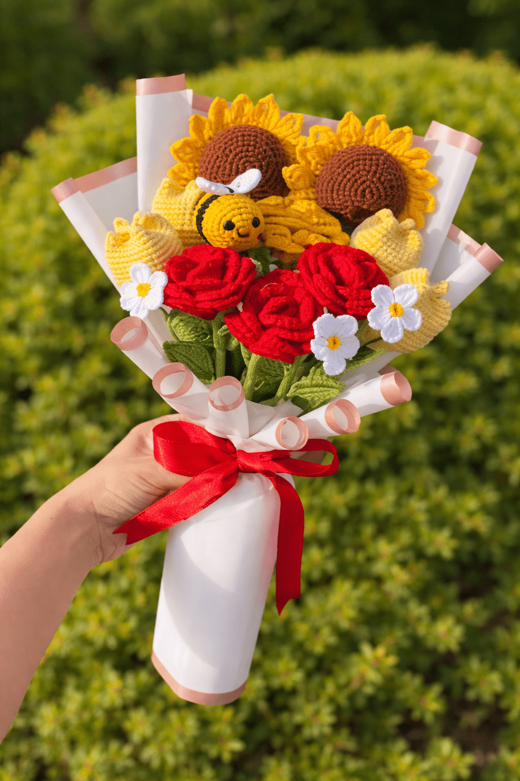 Handmade Crochet Sunflower & Rose Bouquet with Bee | Crochet By Pihu - Crochet By Pihu